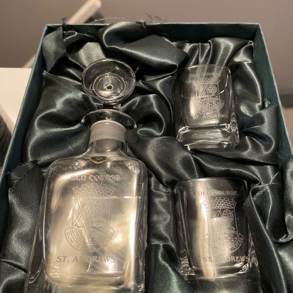 Burns crystal set - Picture 4 of 4